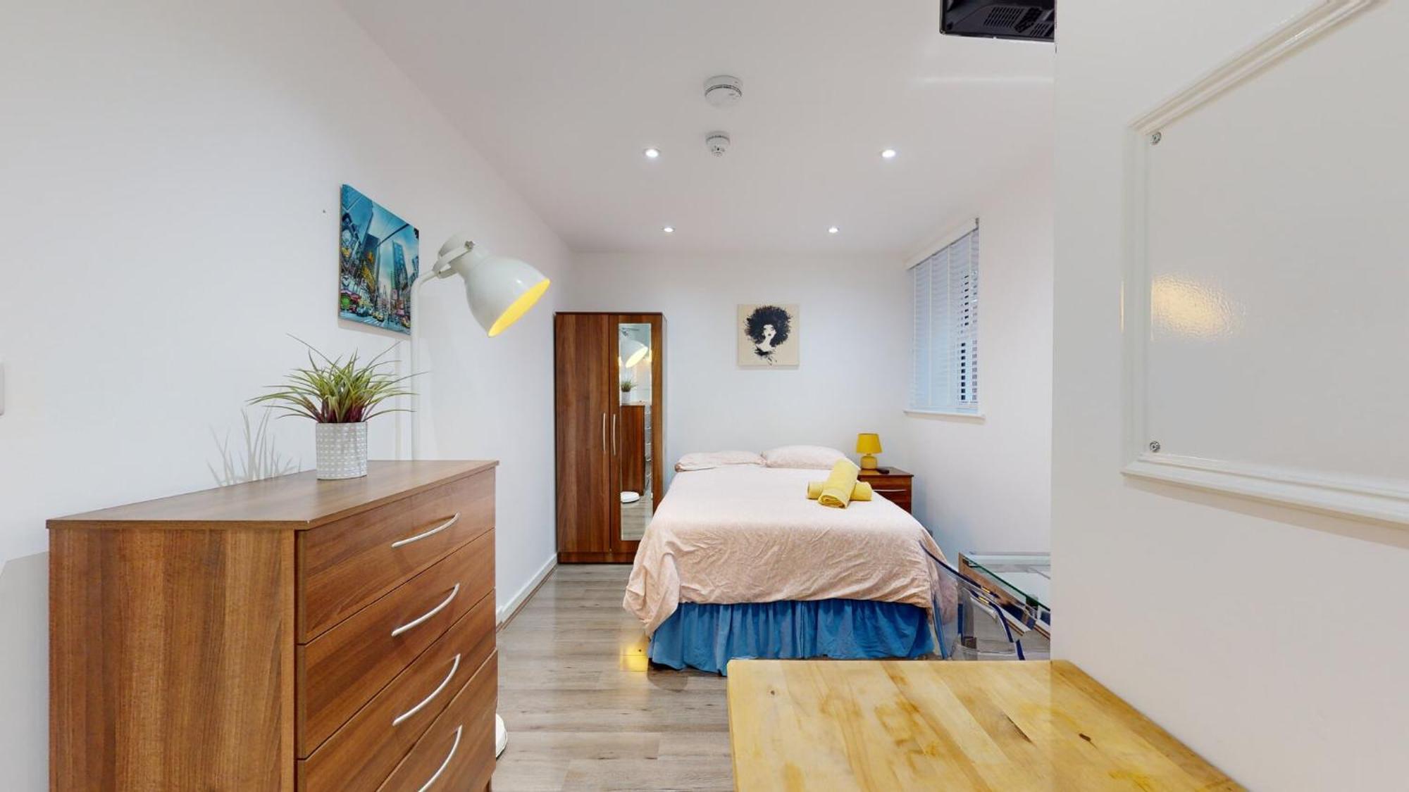 Studio 48B London Luaran gambar