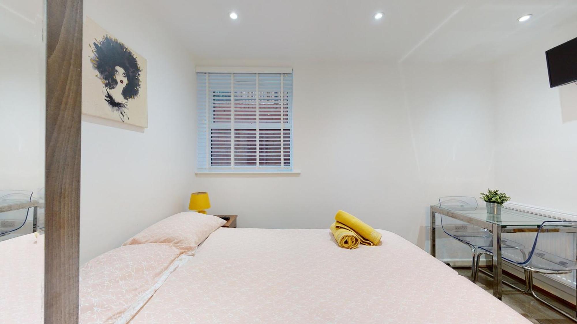 Studio 48B London Luaran gambar